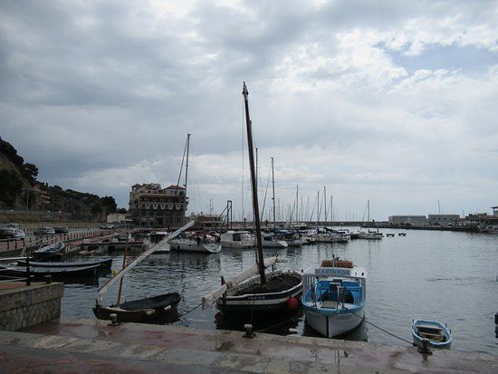 Puerto De Arenys De Mar